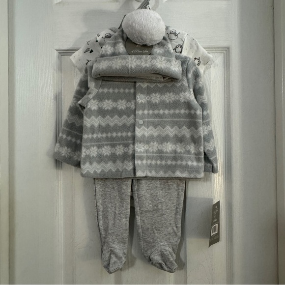 NWT Le Top Bebé Four Piece Outfit - Picture 1 of 9